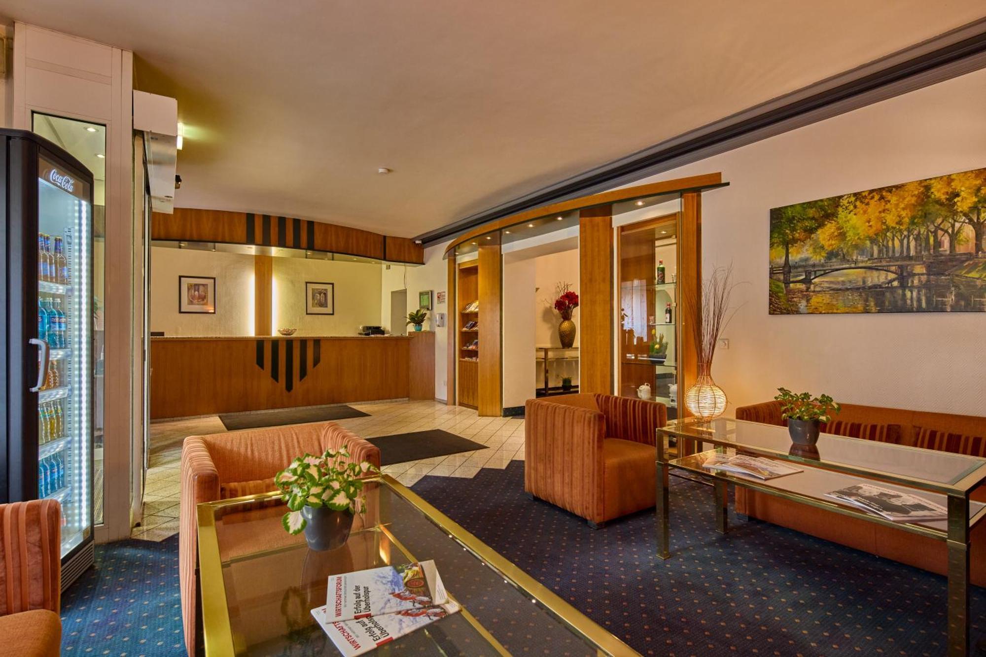 Trip Inn Hotel Esplanade, Duesseldorf — Photos 2